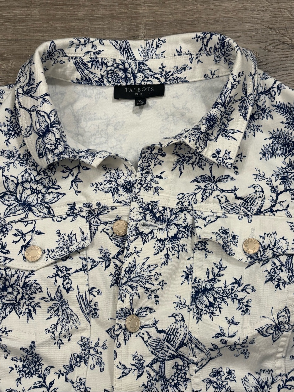 Talbots Plus 2X White and Navy Classic Stretch Denim Jacket Bird Toile - Picture 4 of 13